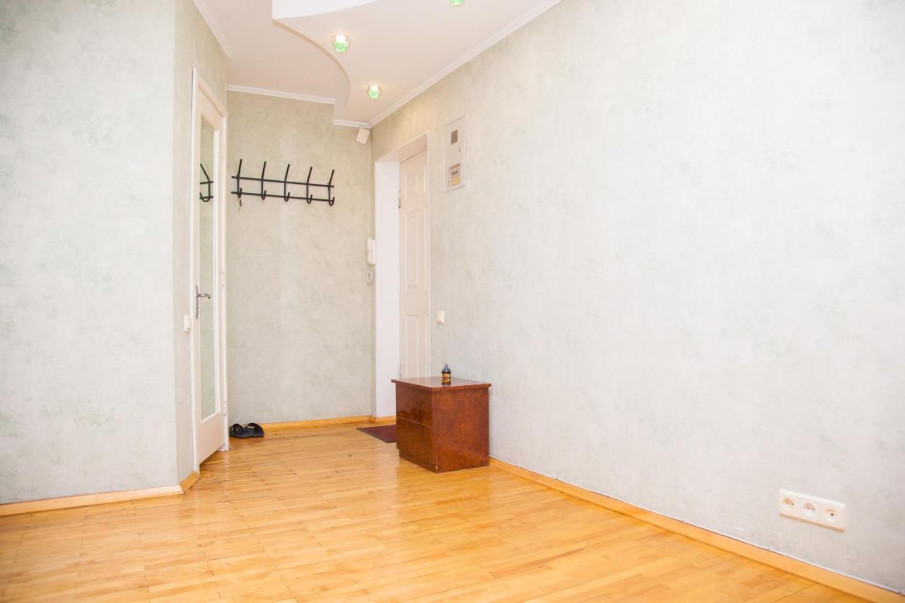2Room Semi-Luxury Apt On Stalevarov 21 Zaporizhia Esterno foto